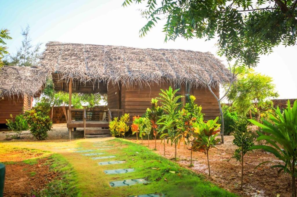 Whisky Point Surf Cabana Arugam Bay Exterior foto
